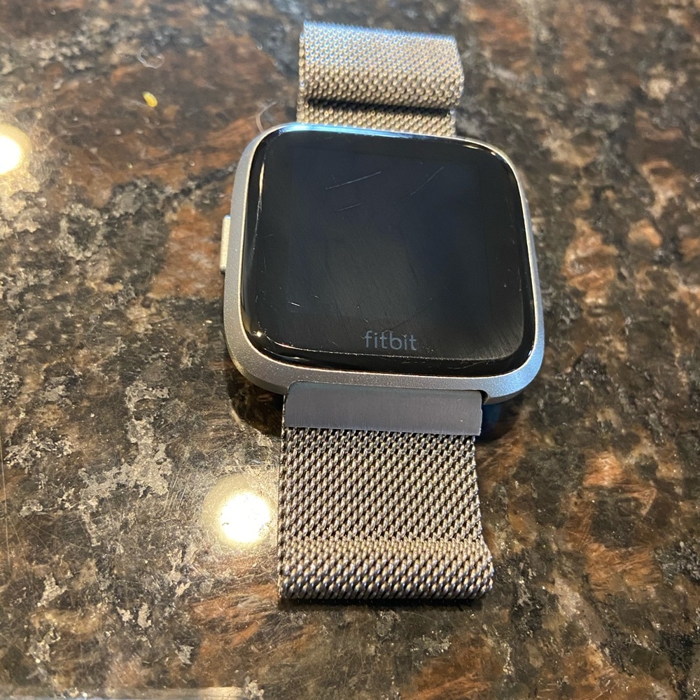 Fitbit versa lite